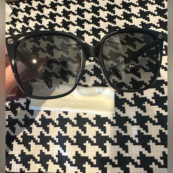 NWT Gucci Sunglasses main image 8